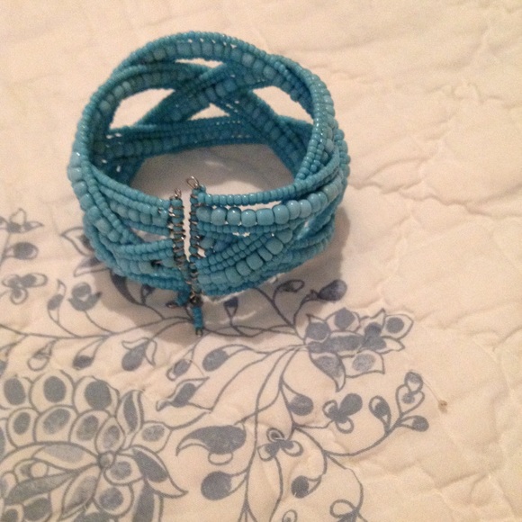 Turquoise cuff bracelet - Picture 3 of 5